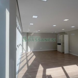 Sala com 74m², no bairro Centro em Caxias do Sul para Alugar