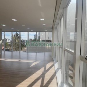 Sala com 74m², no bairro Centro em Caxias do Sul para Alugar