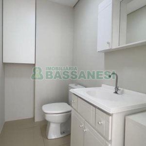 Sala com 74m², no bairro Centro em Caxias do Sul para Alugar
