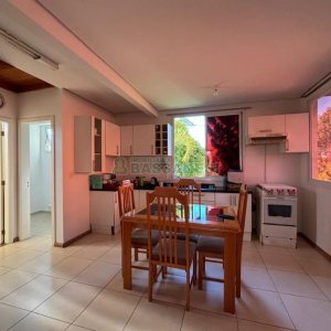 Casa Mobiliada com 78m², 2 dormitórios, no bairro Marechal Floriano em Caxias do Sul para Alugar