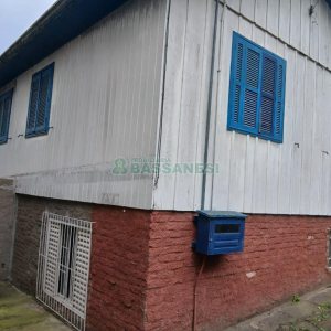 Casa com 164m², 2 dormitórios, -4 vaga, no bairro Madureira em Caxias do Sul para Comprar