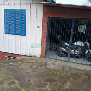 Casa com 164m², 2 dormitórios, -4 vaga, no bairro Madureira em Caxias do Sul para Comprar