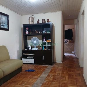 Casa com 164m², 2 dormitórios, -4 vaga, no bairro Madureira em Caxias do Sul para Comprar