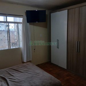 Casa com 164m², 2 dormitórios, -4 vaga, no bairro Madureira em Caxias do Sul para Comprar