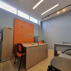 Sala com 20m², no bairro Santa Lúcia em Caxias do Sul para Alugar