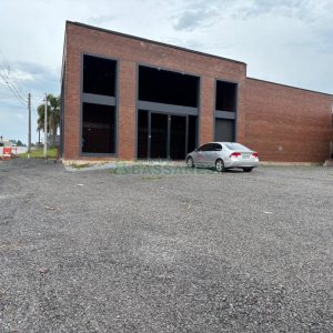Loja com 372m², no bairro Forqueta em Caxias do Sul para Alugar