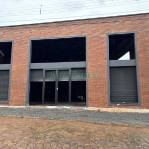 Loja com 372m², no bairro Forqueta em Caxias do Sul para Alugar