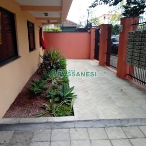 Kitinete com 35m², 1 dormitório, no bairro Centro em Caxias do Sul para Alugar