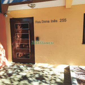 Kitinete com 35m², 1 dormitório, no bairro Centro em Caxias do Sul para Alugar