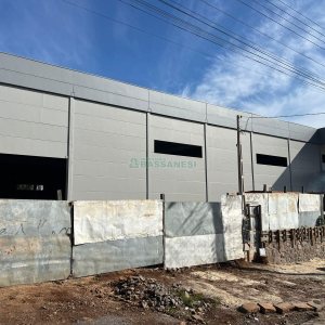 Pavilhão com 4350m², no bairro Samuara em Caxias do Sul para Alugar