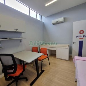 Sala com 20m², no bairro Santa Lúcia em Caxias do Sul para Alugar
