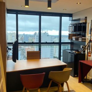 Sala com 23m², no bairro Centro em Caxias do Sul para Comprar