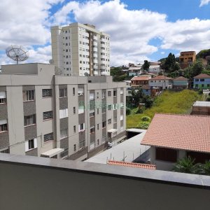 Apartamento com 86m², 3 dormitórios, 2 vagas, no bairro Rio Branco em Caxias do Sul para Comprar