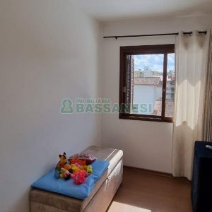 Apartamento com 70m², 3 dormitórios, 1 vaga, no bairro Santa Catarina em Caxias do Sul para Comprar