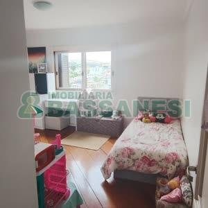 Apartamento com 138m², 3 dormitórios, 2 vagas, no bairro Sagrada Família em Caxias do Sul para Comprar