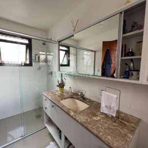Apartamento com 144m², 3 dormitórios, 2 vagas, no bairro Panazzolo em Caxias do Sul para Alugar