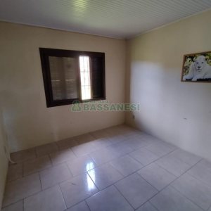 Chácara com 90m², 3 dormitórios, no bairro Parada Cristal em Caxias do Sul para Comprar