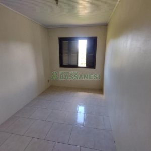 Chácara com 90m², 3 dormitórios, no bairro Parada Cristal em Caxias do Sul para Comprar