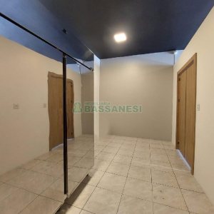 Loja com 64m², no bairro São Ciro em Caxias do Sul para Alugar
