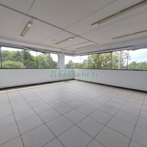 Pavilhão com 1600m², no bairro Bela Vista em Caxias do Sul para Alugar