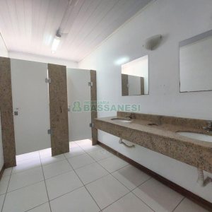 Pavilhão com 1600m², no bairro Bela Vista em Caxias do Sul para Alugar