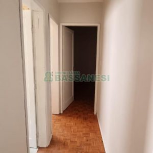 Casa com 100m², 3 dormitórios, 1 vaga, no bairro São Leopoldo em Caxias do Sul para Alugar