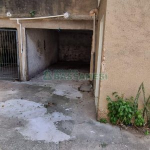 Casa com 100m², 3 dormitórios, 1 vaga, no bairro São Leopoldo em Caxias do Sul para Alugar