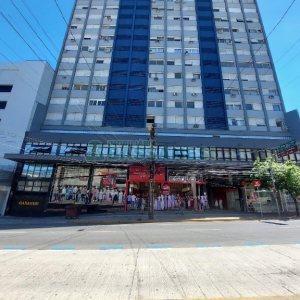 Apto Mobiliado com 150m², 3 dormitórios, 1 vaga, no bairro Centro em Caxias do Sul para Alugar ou Comprar