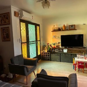 Casa com 270m², 3 dormitórios, 4 vagas, no bairro Nossa Senhora de Lourdes em Caxias do Sul para Alugar