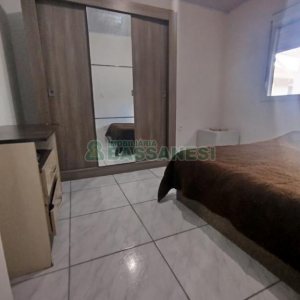 Casa com 52m², 2 dormitórios, 1 vaga, no bairro São Caetano em Caxias do Sul para Alugar