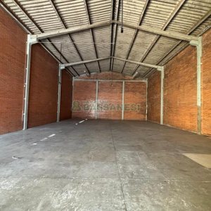 Pavilhão com 280m², no bairro São José em Caxias do Sul para Alugar