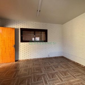 Pavilhão com 280m², no bairro São José em Caxias do Sul para Alugar