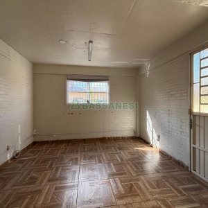 Pavilhão com 280m², no bairro São José em Caxias do Sul para Alugar