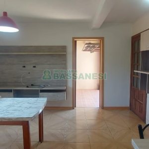 Casa com 100m², 3 dormitórios, 1 vaga, no bairro Kayser em Caxias do Sul para Alugar