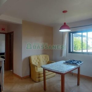 Casa com 100m², 3 dormitórios, 1 vaga, no bairro Kayser em Caxias do Sul para Alugar