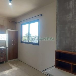 Casa com 100m², 3 dormitórios, 1 vaga, no bairro Kayser em Caxias do Sul para Alugar
