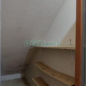 Casa com 100m², 3 dormitórios, 1 vaga, no bairro Kayser em Caxias do Sul para Alugar