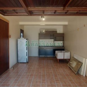 Casa com 100m², 3 dormitórios, 1 vaga, no bairro Kayser em Caxias do Sul para Alugar