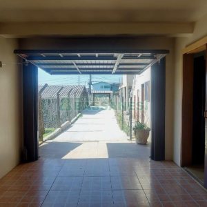 Casa com 100m², 3 dormitórios, 1 vaga, no bairro Kayser em Caxias do Sul para Alugar