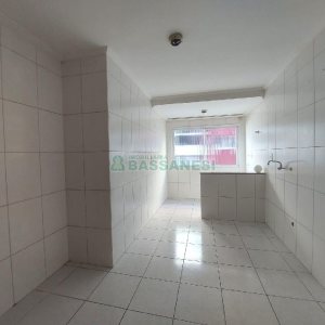 Apartamento com 70m², 2 dormitórios, 1 vaga, no bairro Santa Catarina em Caxias do Sul para Alugar