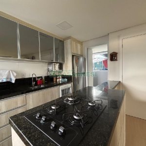 Apto Mobiliado com 98m², 3 dormitórios, 2 vagas, no bairro Vila Verde em Caxias do Sul para Alugar