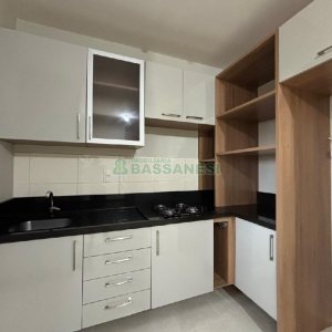 Apartamento com 60m², 2 dormitórios, 1 vaga, no bairro Sagrada Família em Caxias do Sul para Alugar