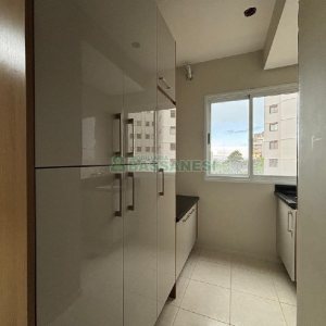 Apartamento com 60m², 2 dormitórios, 1 vaga, no bairro Sagrada Família em Caxias do Sul para Alugar