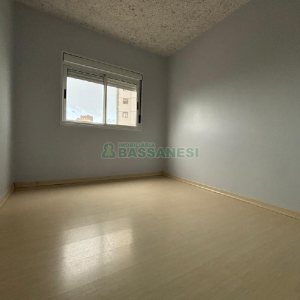 Apartamento com 60m², 2 dormitórios, 1 vaga, no bairro Sagrada Família em Caxias do Sul para Alugar