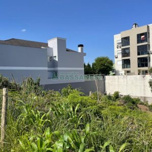 Terreno com 720m², no bairro Santa Lúcia em Caxias do Sul para Comprar