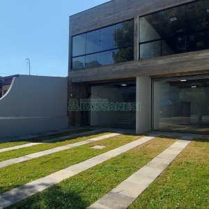 Loja com 102m², no bairro Santa Lúcia em Caxias do Sul para Alugar