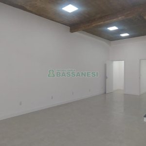Loja com 102m², no bairro Santa Lúcia em Caxias do Sul para Alugar