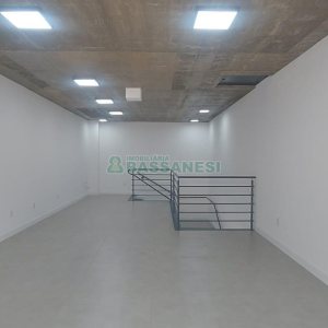 Loja com 102m², no bairro Santa Lúcia em Caxias do Sul para Alugar