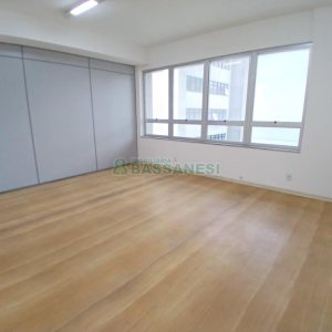Sala com 44m², no bairro Centro em Caxias do Sul para Alugar