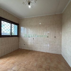 Casa com 278m², 5 dormitórios, 10 vagas, no bairro Santa Lúcia em Caxias do Sul para Alugar